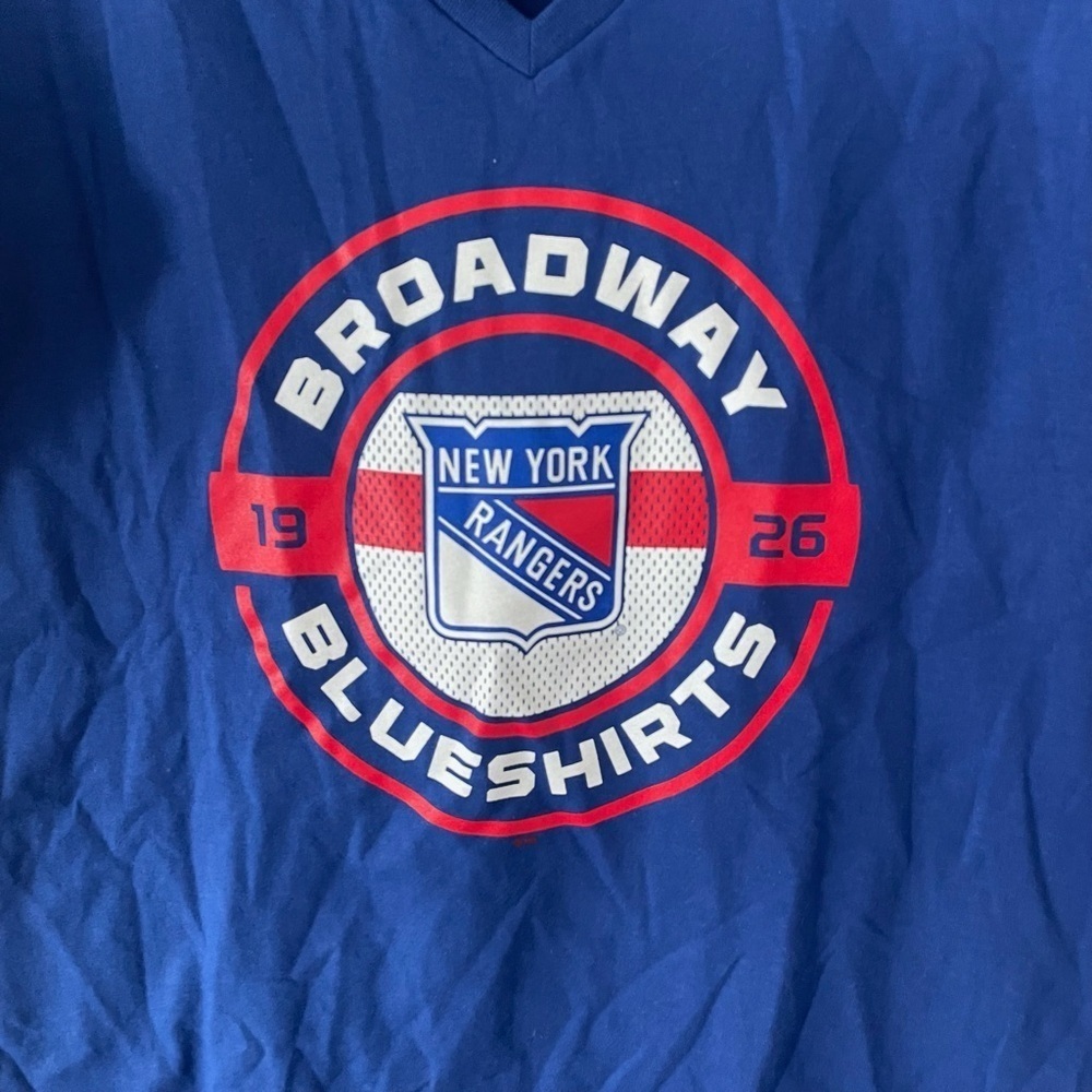 NHL Women’s New York Rangers Local Slogan Blue V-Neck T-Shirt Sz L NWT - Picture 2 of 6